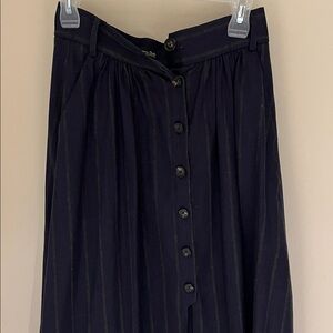 Massimo Dutti Navy Midi Skirt with Button Detail and Pockets. Size US XS/S